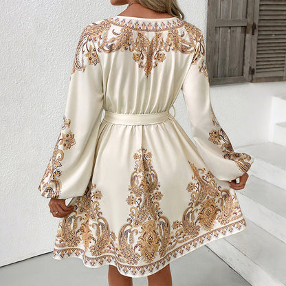 Damen Wickelkleid mit floralen Spitzenakzenten und taillierbarem