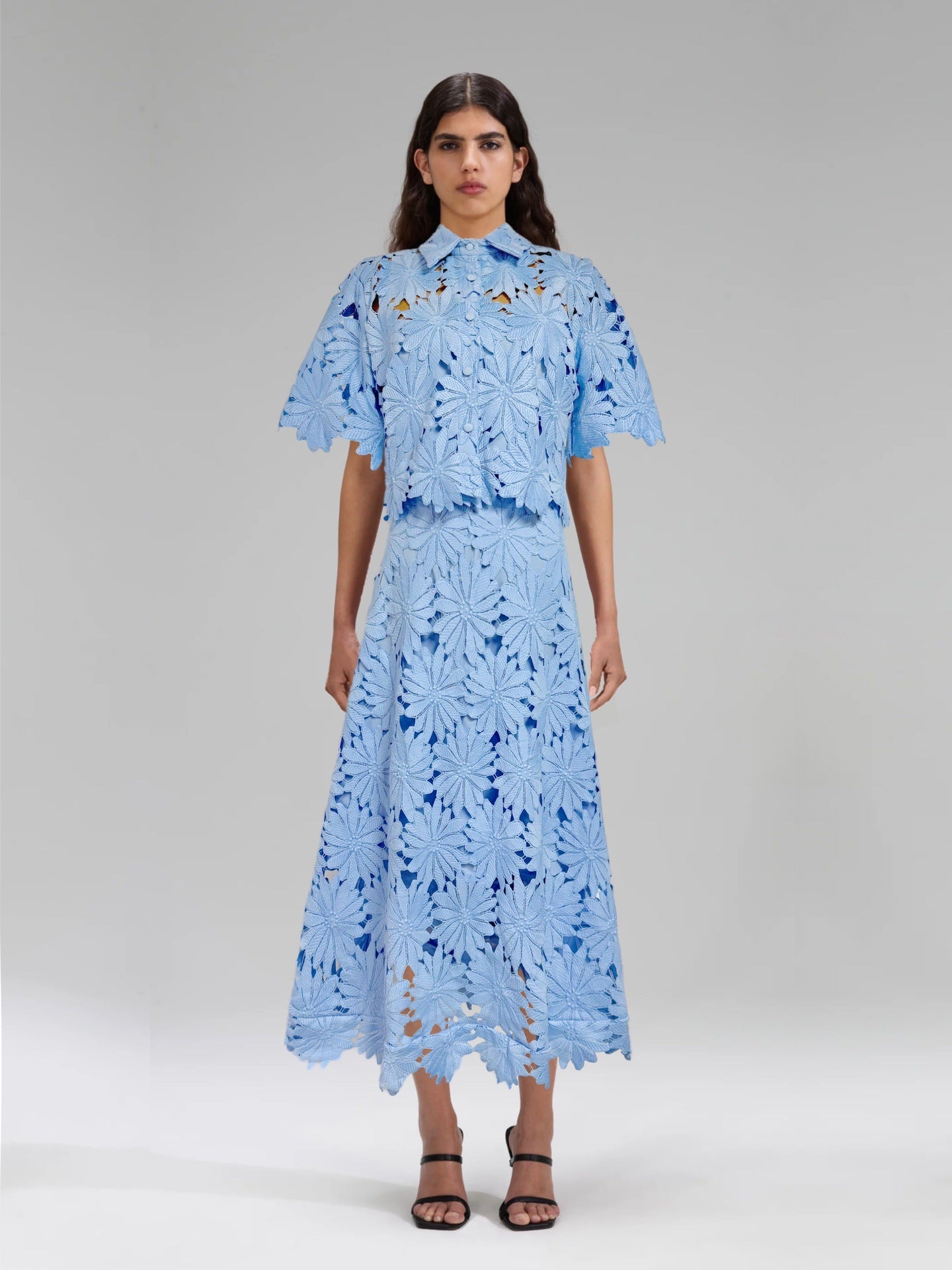 Damen Blumenkleid Hochgeschlossener Kragen Voluminöse Ärmel Norvielle