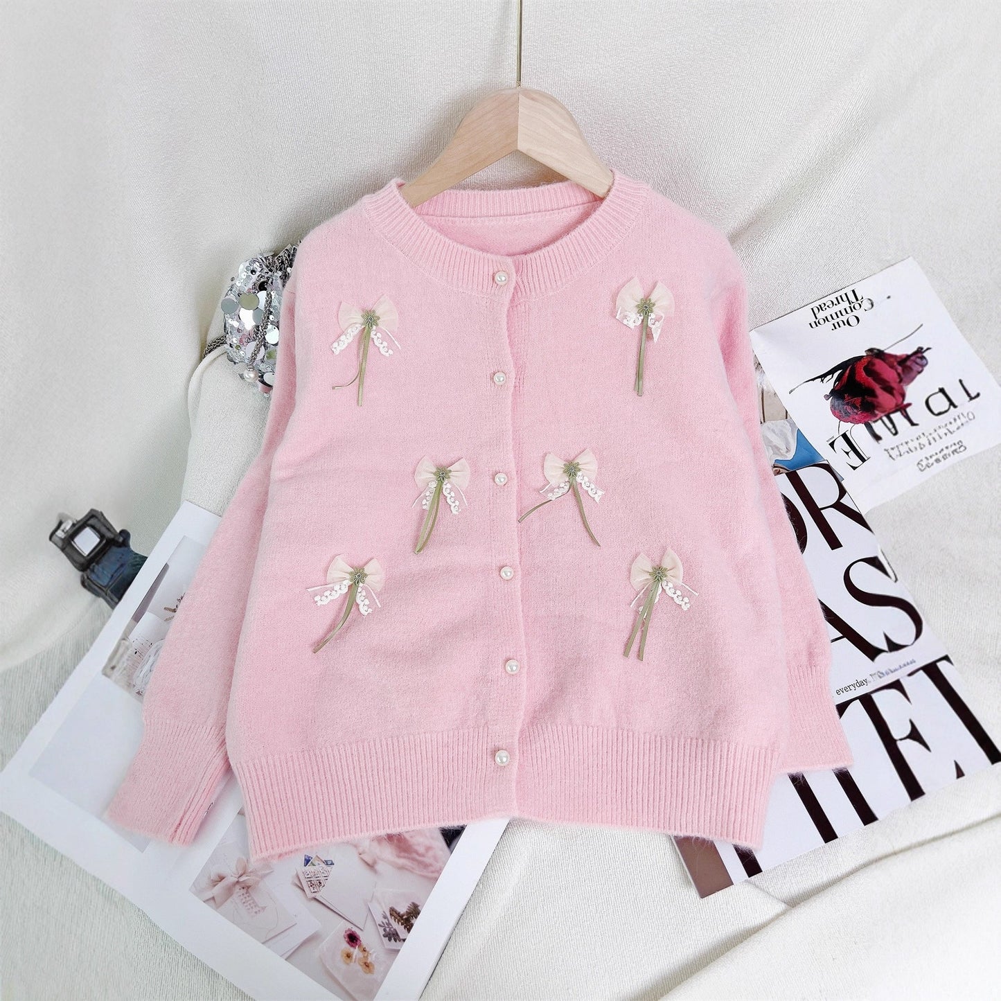 Damen Strickjacke mit Schleifen-Applikationen