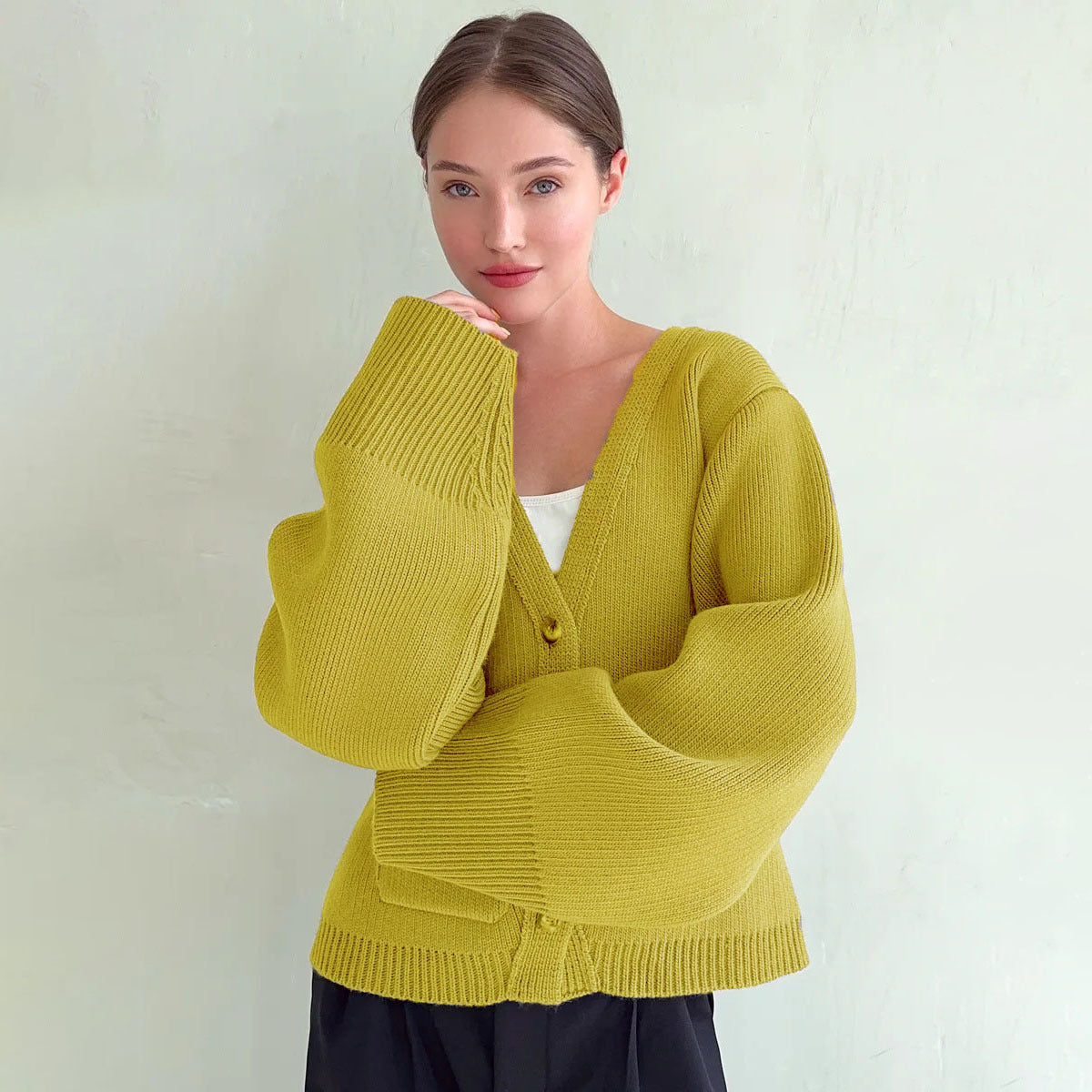Damen Strickjacke V-Ausschnitt Große Taschen Norvielle