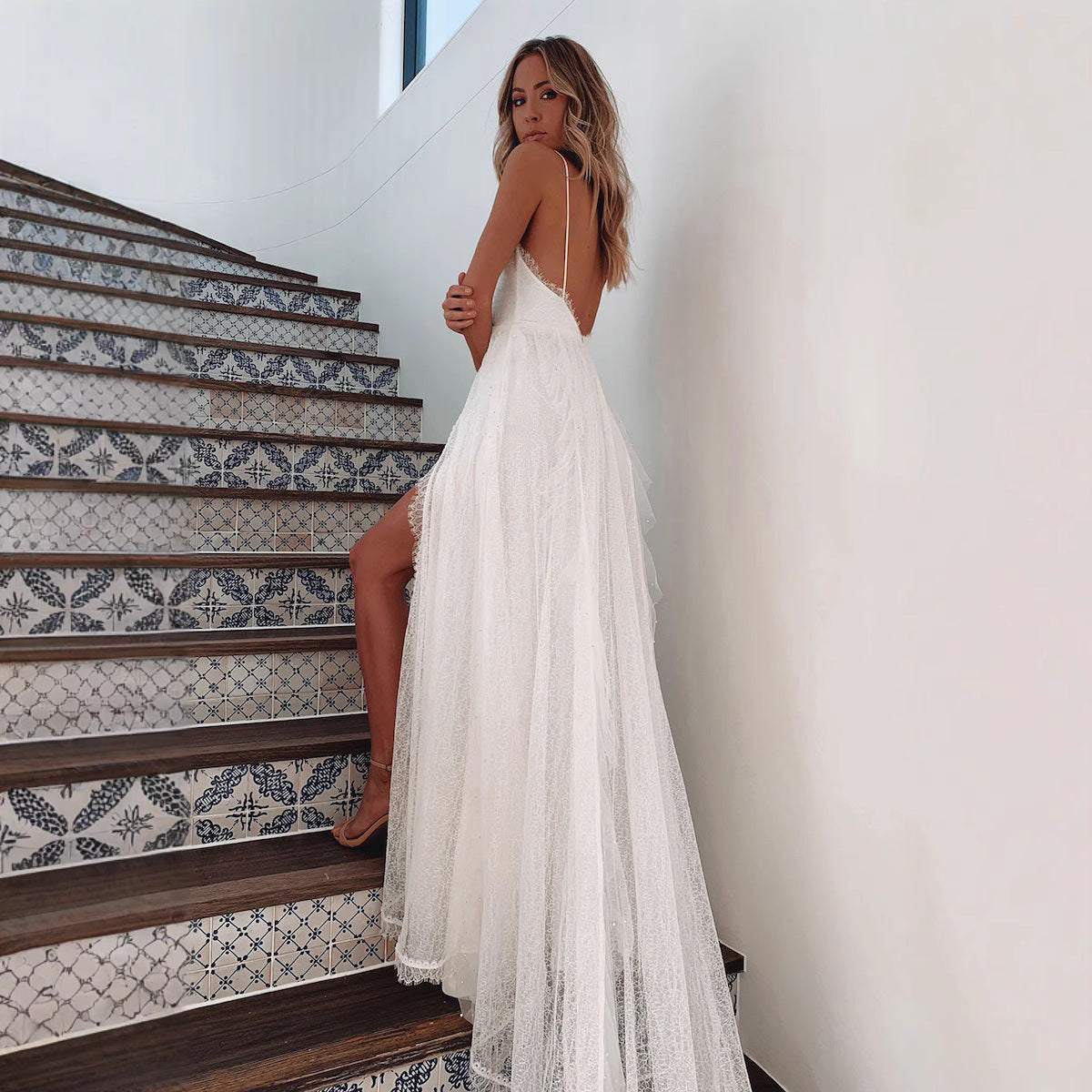 Damen Spitzenkleid V-Ausschnitt Voluminöser Rock