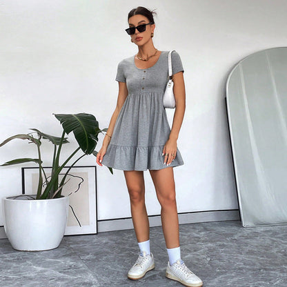 Damen Kurzarm-Kleid mit Knöpfen und Rüschensaum Norvielle
