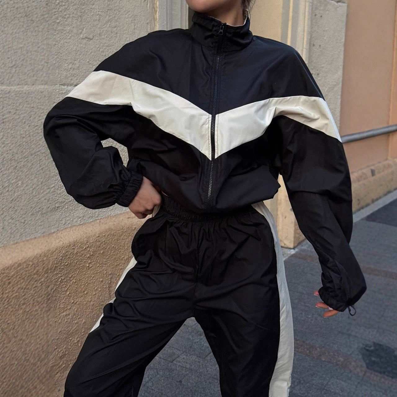 Damen Windbreaker Sportlich Hochkragen Kontraststreifen