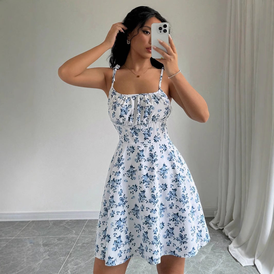 Damen Minikleid mit Blumenmuster und breiten Trägern Norvielle
