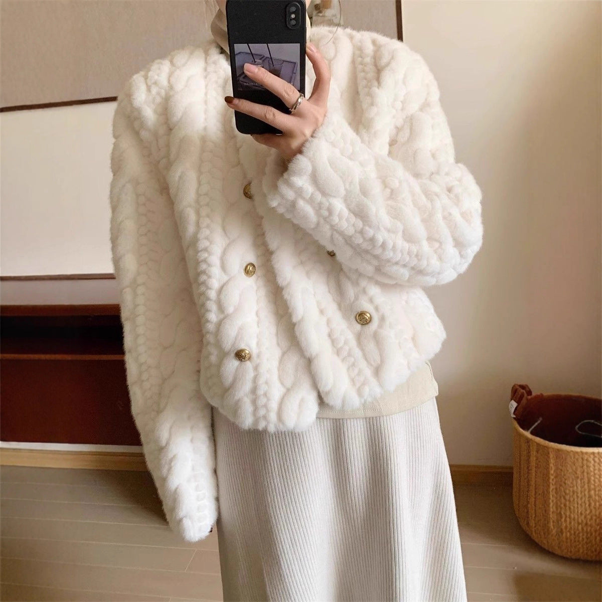 Damen Strickjacke Flauschig Goldknöpfe Beige - Norvielle
