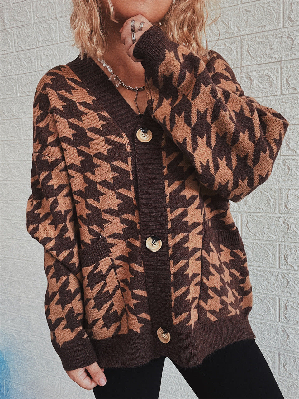 Damen Strickjacke modernes Hundemuster Norvielle