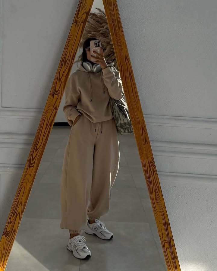 Damen Oversized Sweatanzug mit Kapuze und Bündchen Norvielle