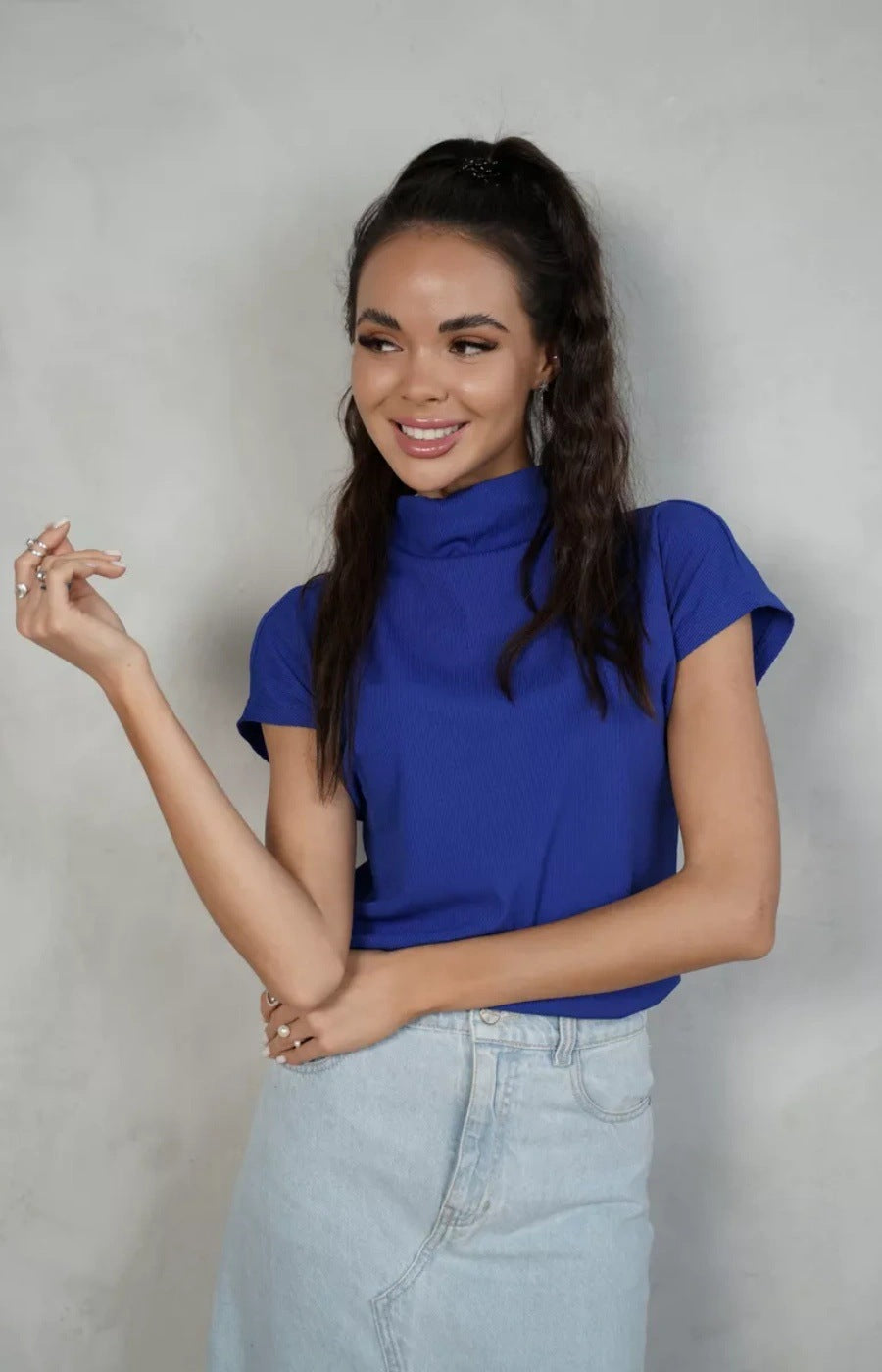 Damen Kurzarm-Shirt Hochkragen Elegantes Design