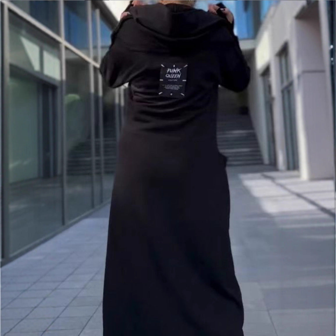 Damen Kapuzenkleid mit Taschen Norvielle