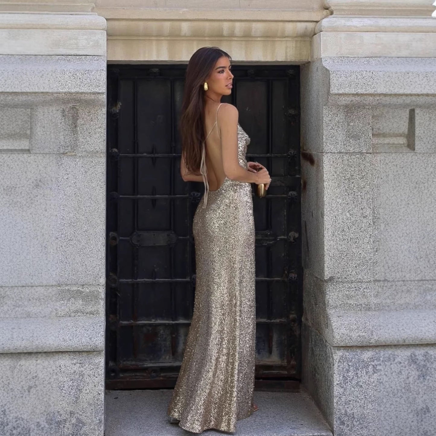 Damen Abendkleid tiefes Rückendesign schimmerndes Material Norvielle
