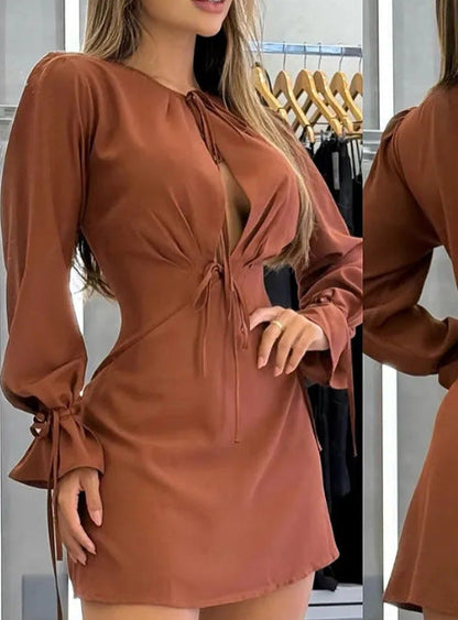 Damen Mini-Kleid Tiefes Dekolleté Ärmelverzierungen Norvielle