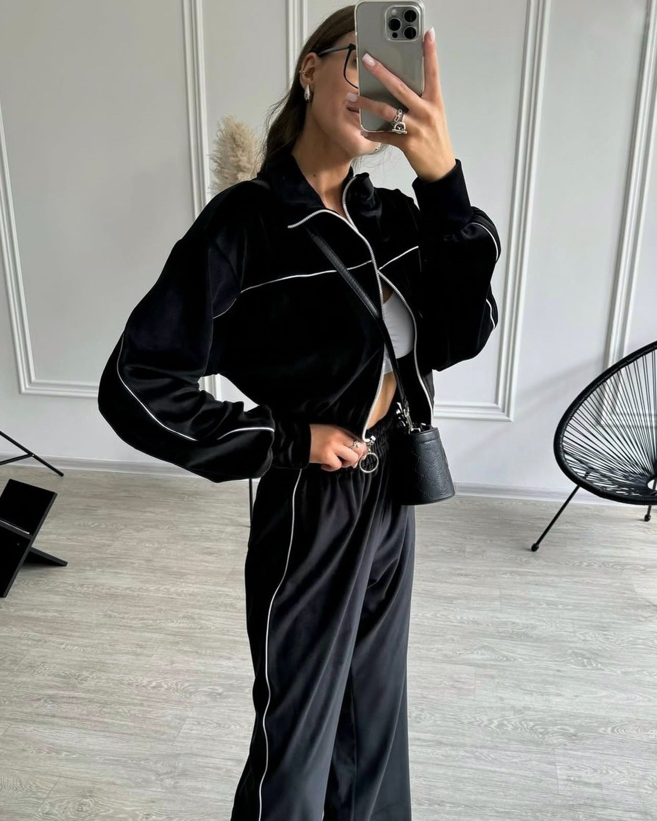 Damen Velours Joggingset Hochkragen Reißverschluss Norvielle