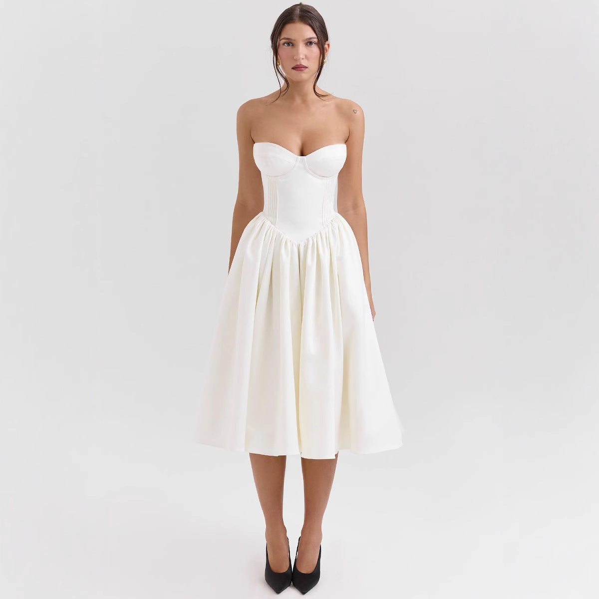 Damen Cocktailkleid mit Corsage-Oberteil und Volumenrock