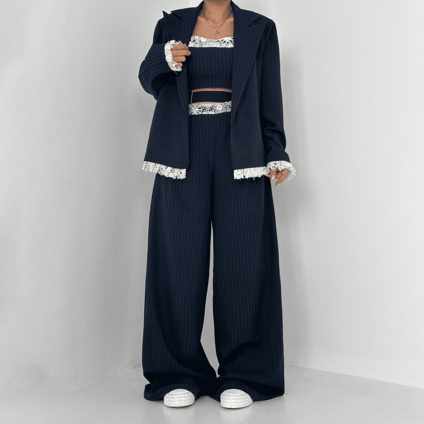 Damen Elegantes Zweiteiliges Set mit Spitzen-Details