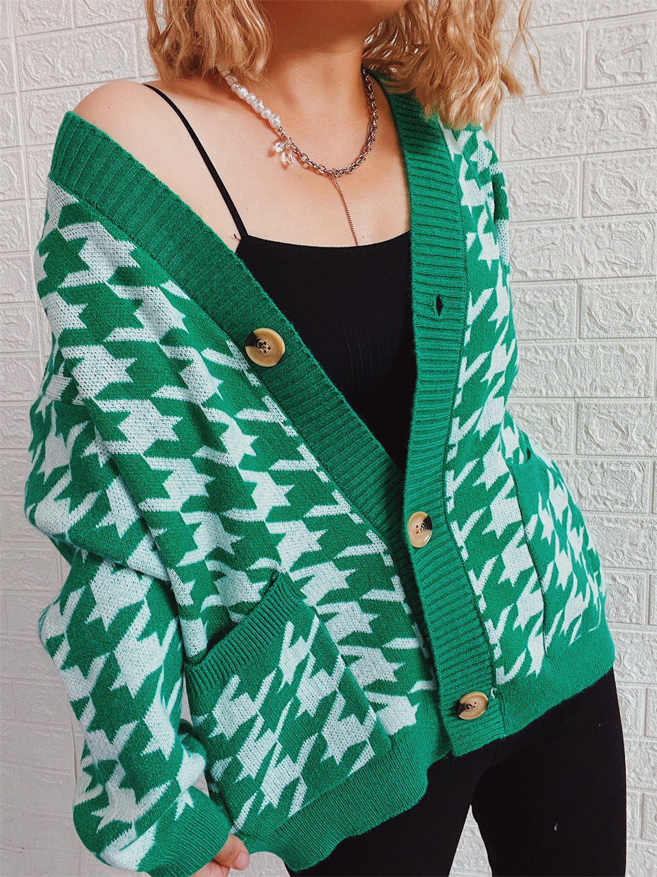 Damen Strickjacke modernes Hundemuster Norvielle