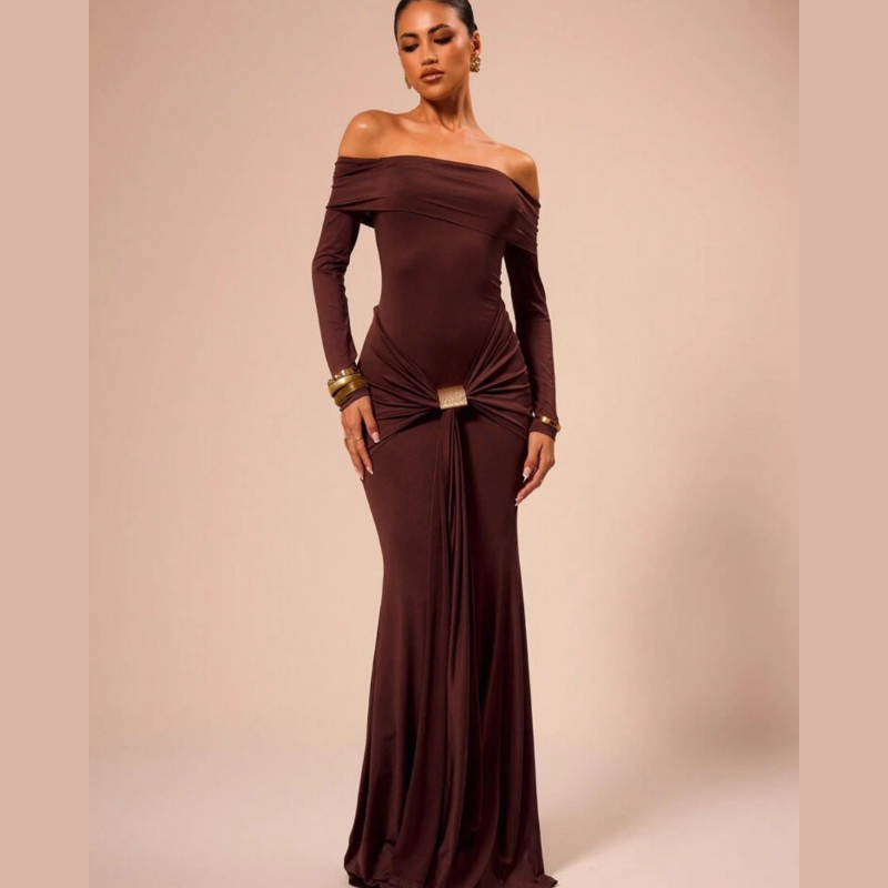 Off-Shoulder Maxi-Kleid mit Drapierung Gold-Detail - Norvielle