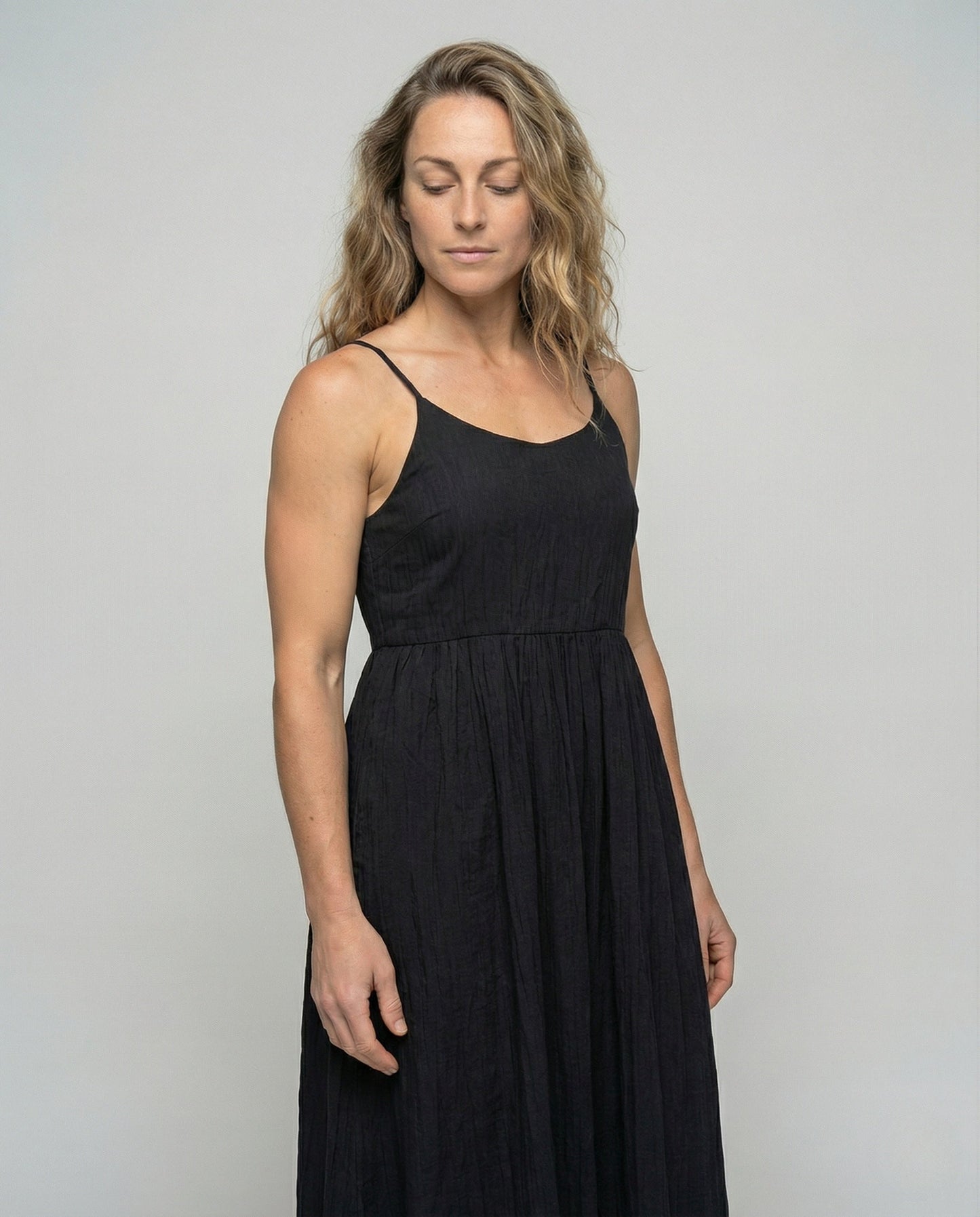 Damen Trägerkleid aus Viskose Gekräuselt - Norvielle