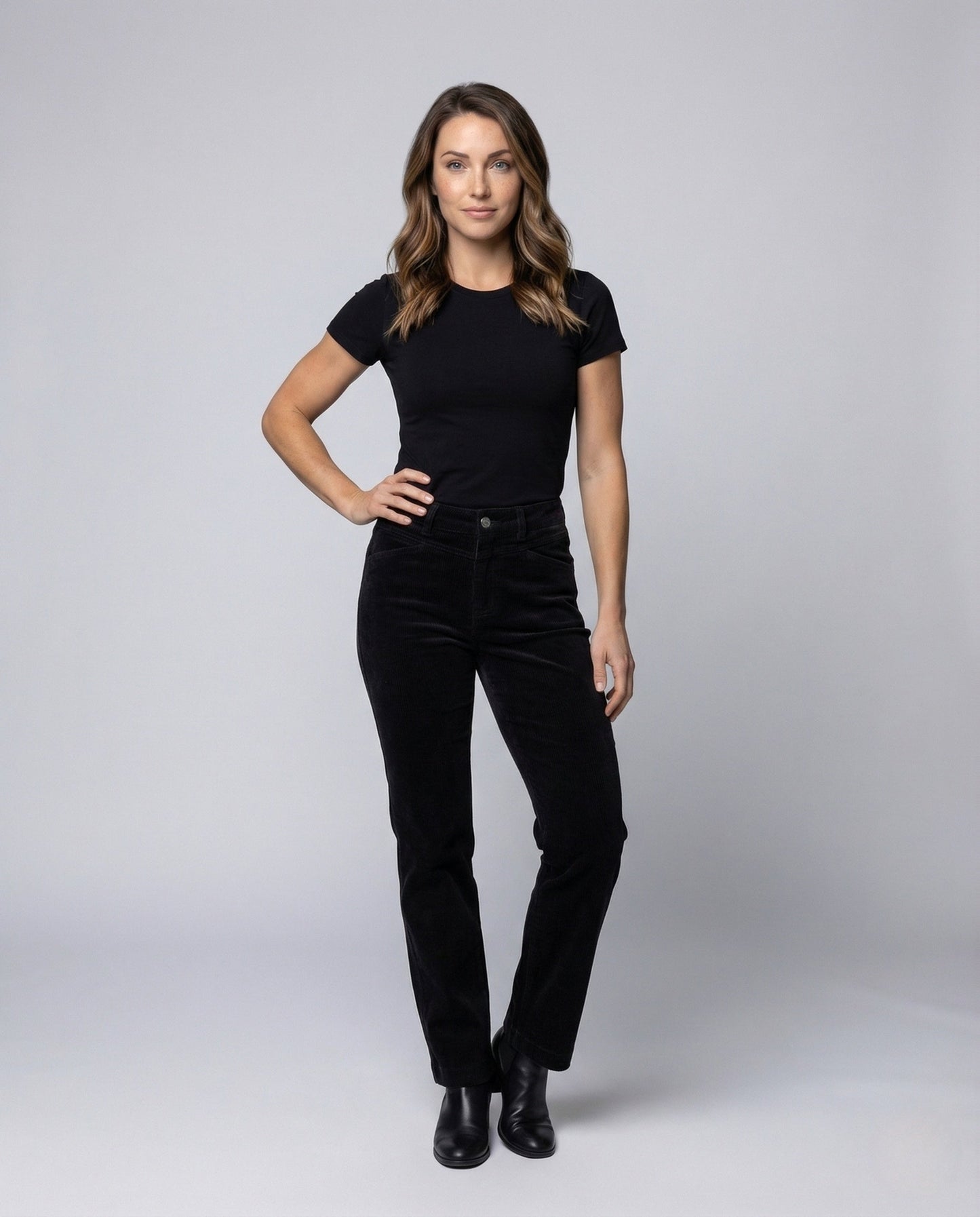 Damen High Waist Feincordhose Gerades Bein Elastisch Schwarz - Norvielle