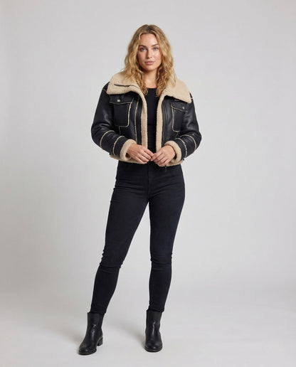 Damen Teddyjacke Kurz Lammfell Optik Kordelzug - Norvielle