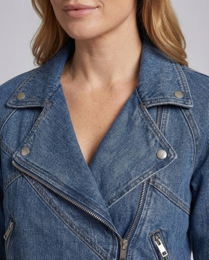 Product 15527779926346 - close_up_detail
