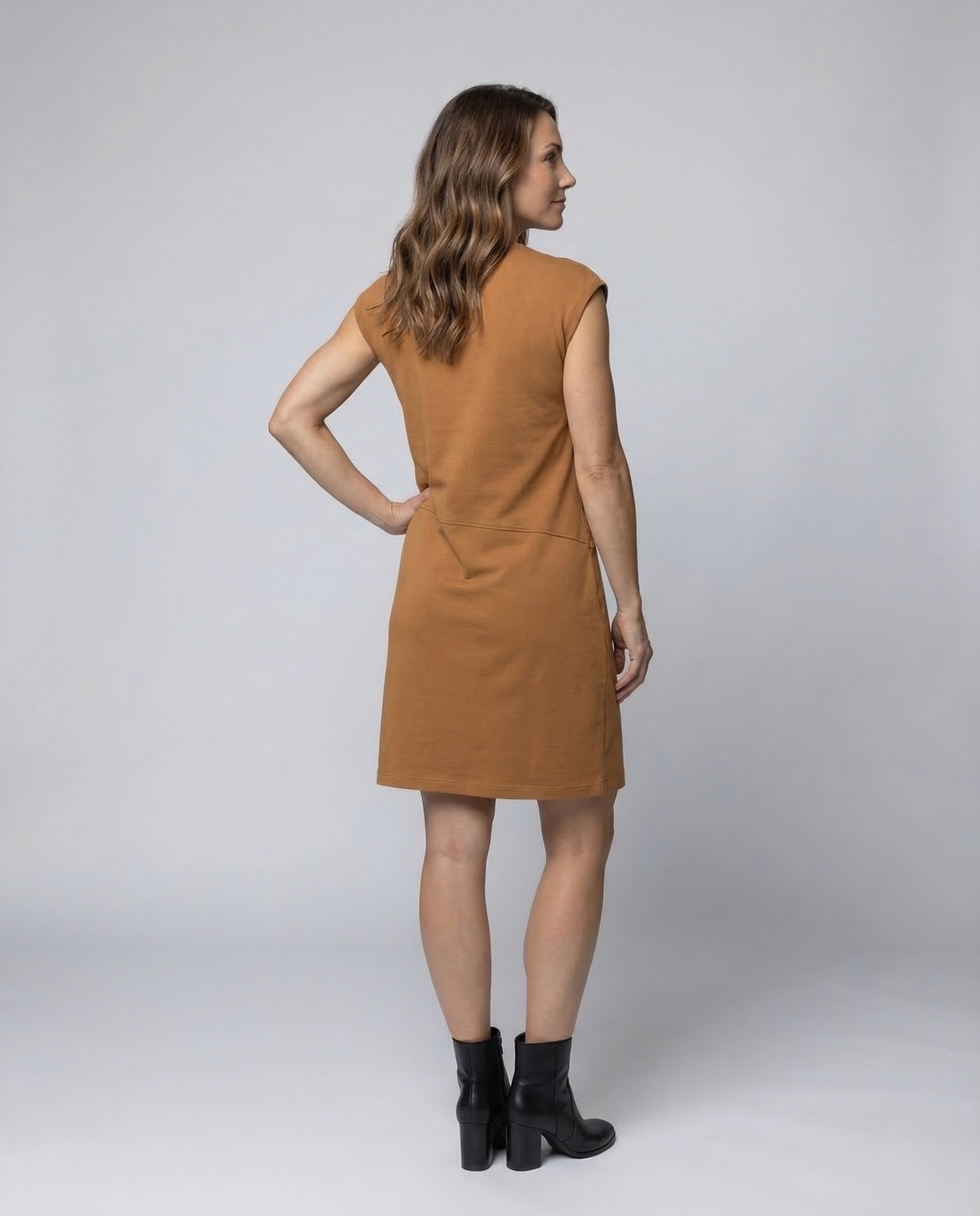 Product 15533334659402 - back_view