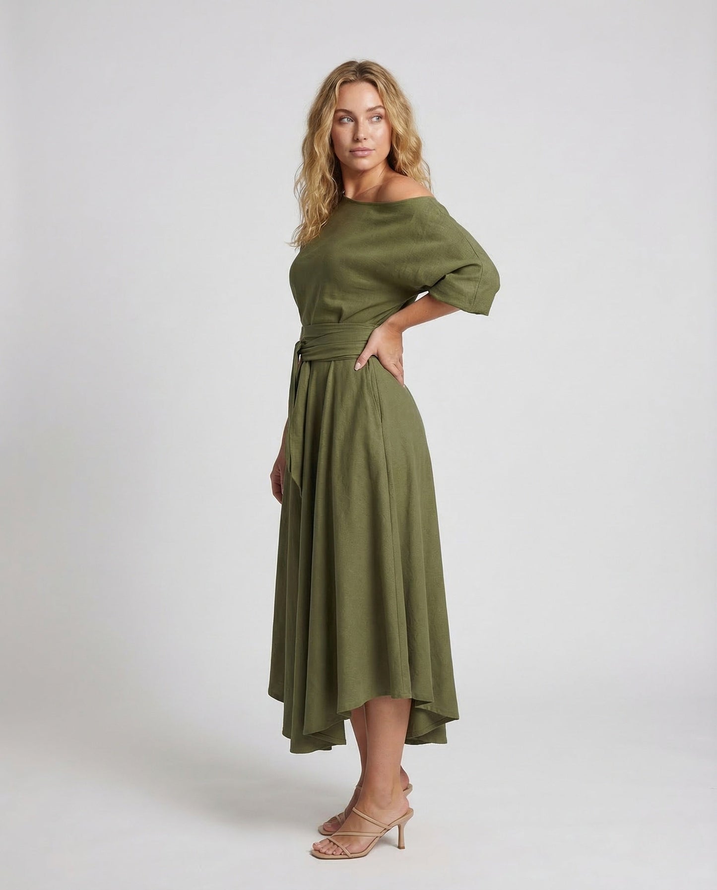 Damen Asymmetrisches Kleid mit Gürtel und Taschen - Norvielle