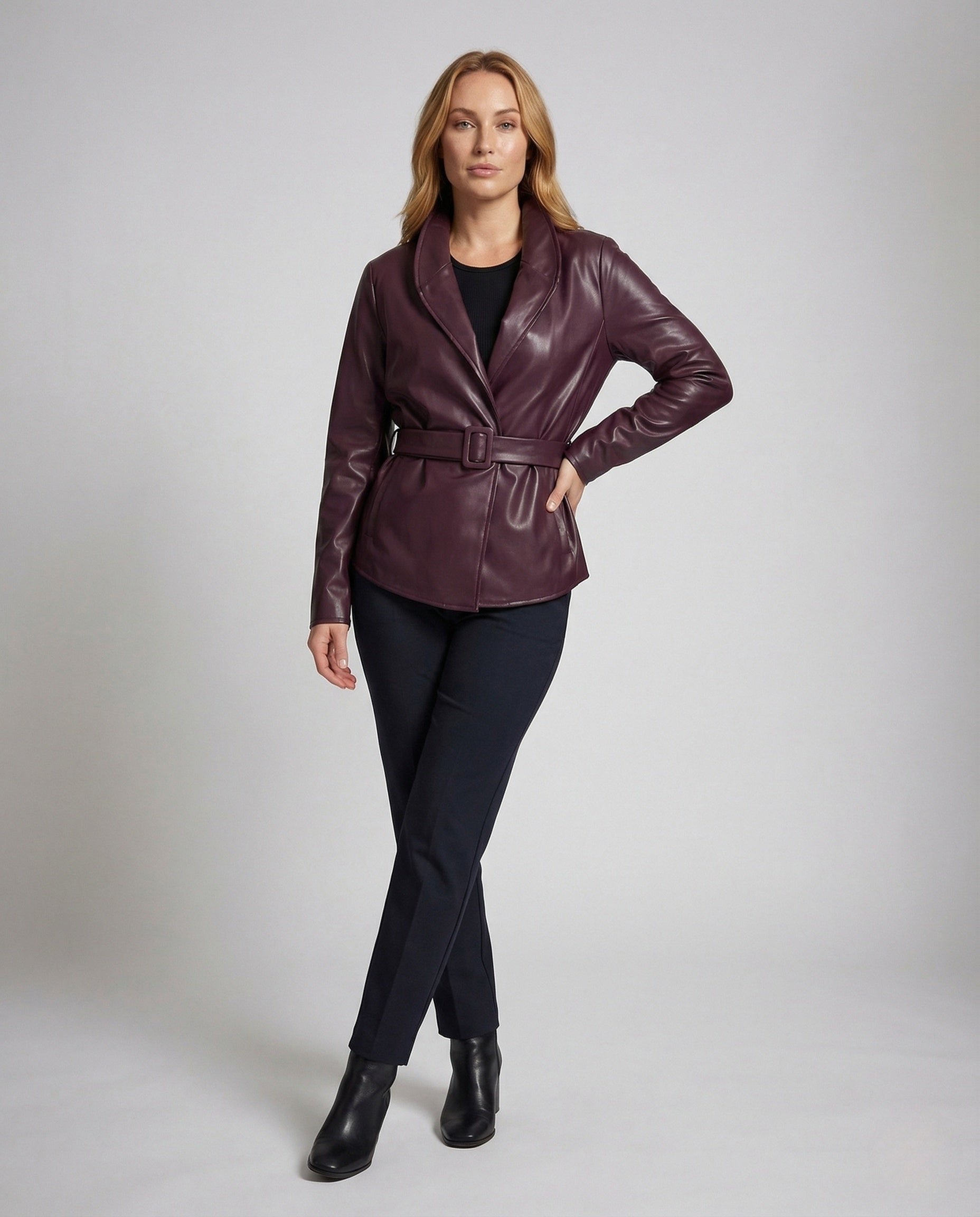Damen Kunstlederjacke Stehkragen mit Gürtel Schwarz - Norvielle