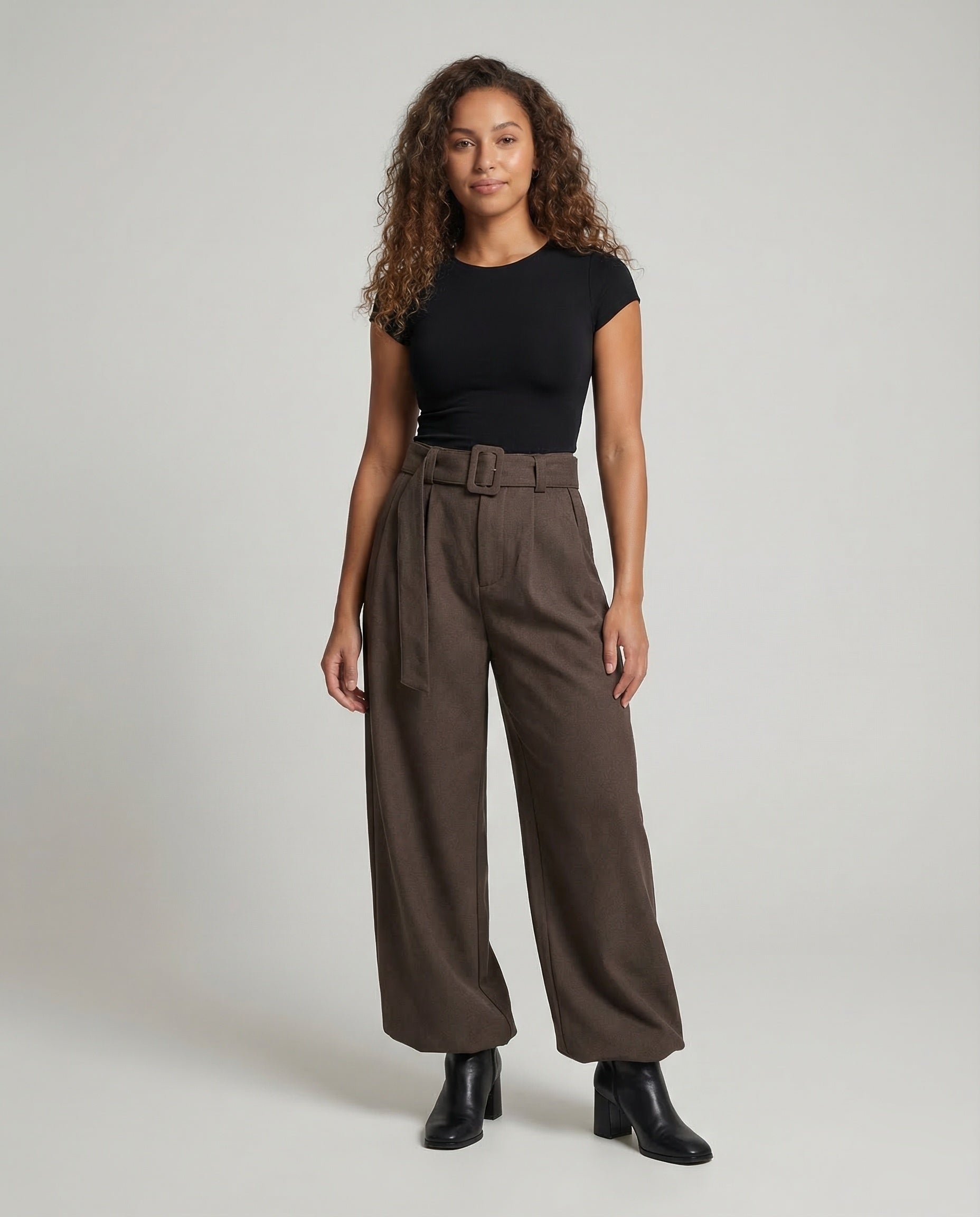 Damen Weite Bundfaltenhose mit Stoffgürtel - Norvielle
