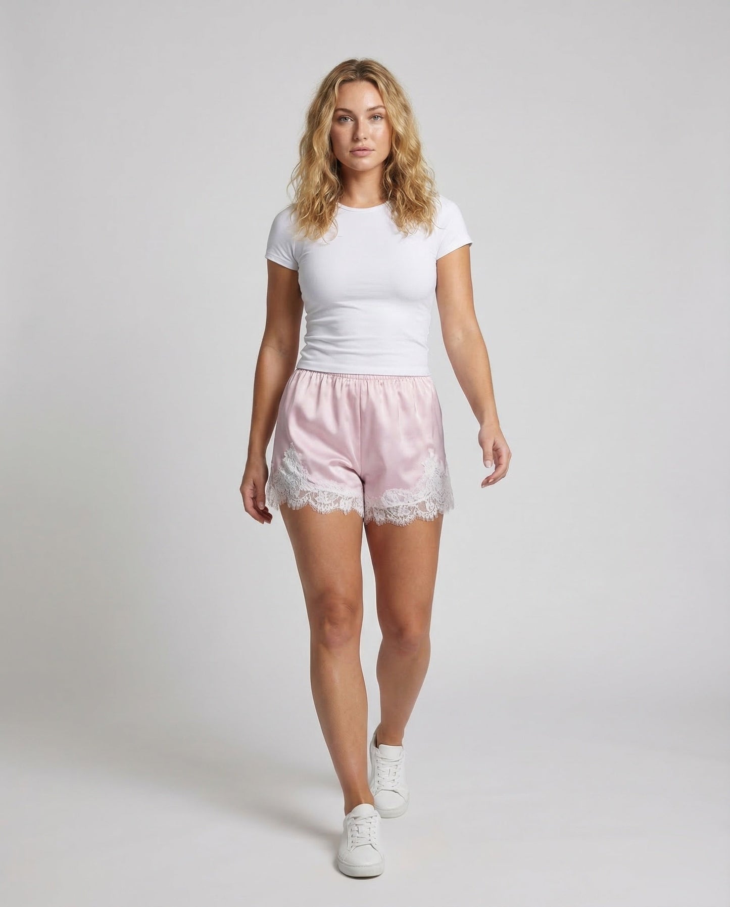 Damen Schlafshorts aus Satin mit Spitze - Norvielle