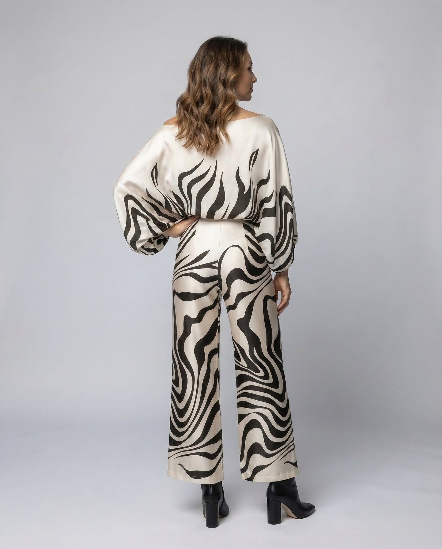 Product 15537199448394 - back_view
