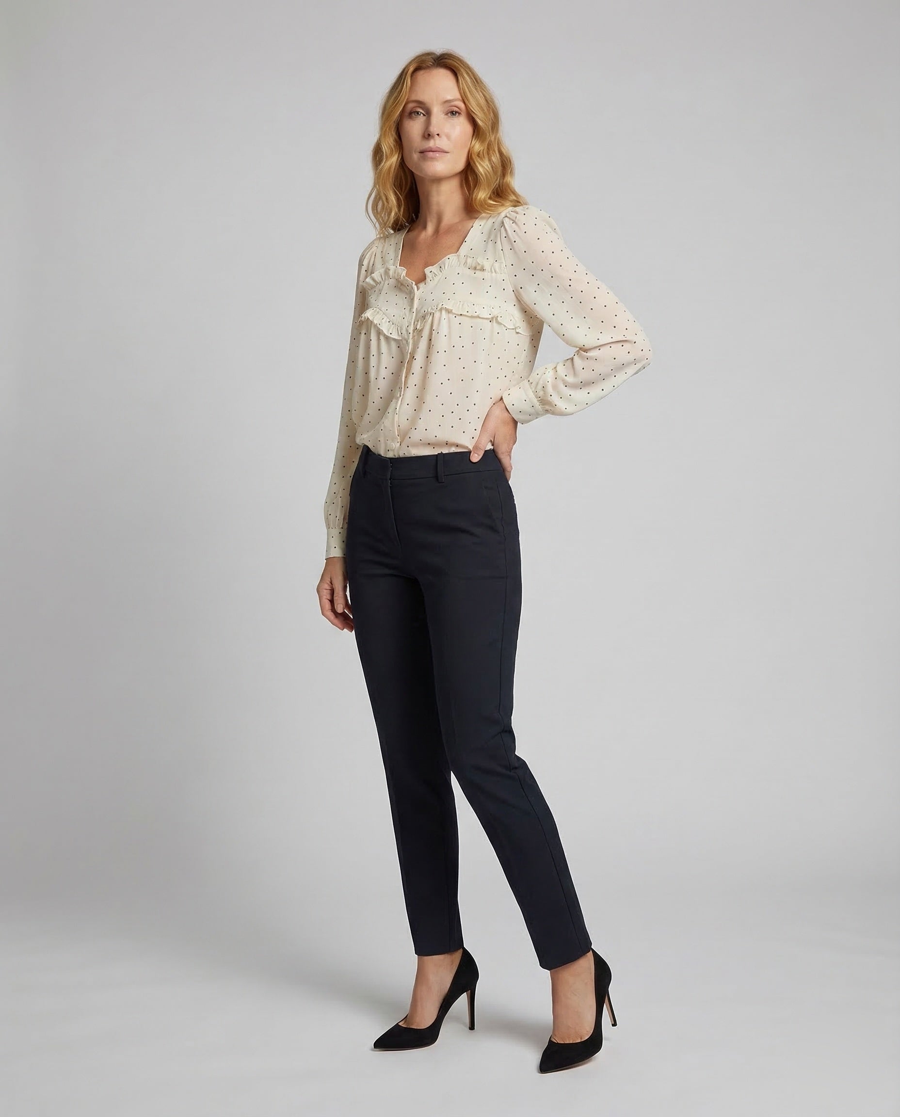Damen Chiffon Bluse mit Rüschenkragen und Tupfenmuster - Norvielle