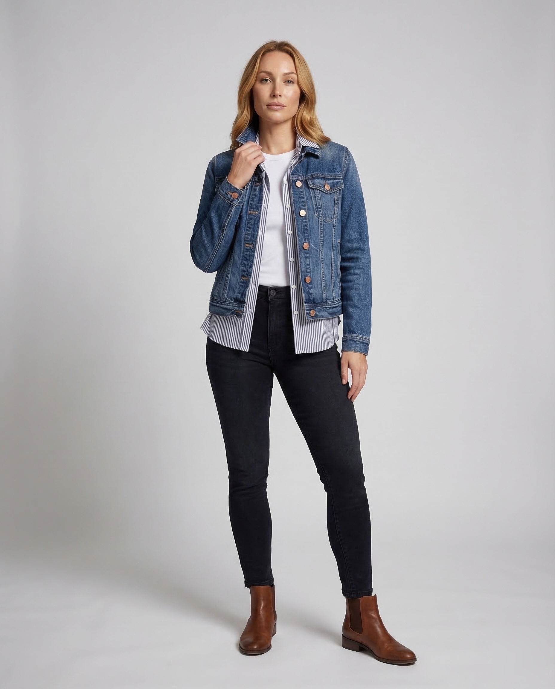 Damen Kurze Denimjacke Mit Brusttaschen - Norvielle