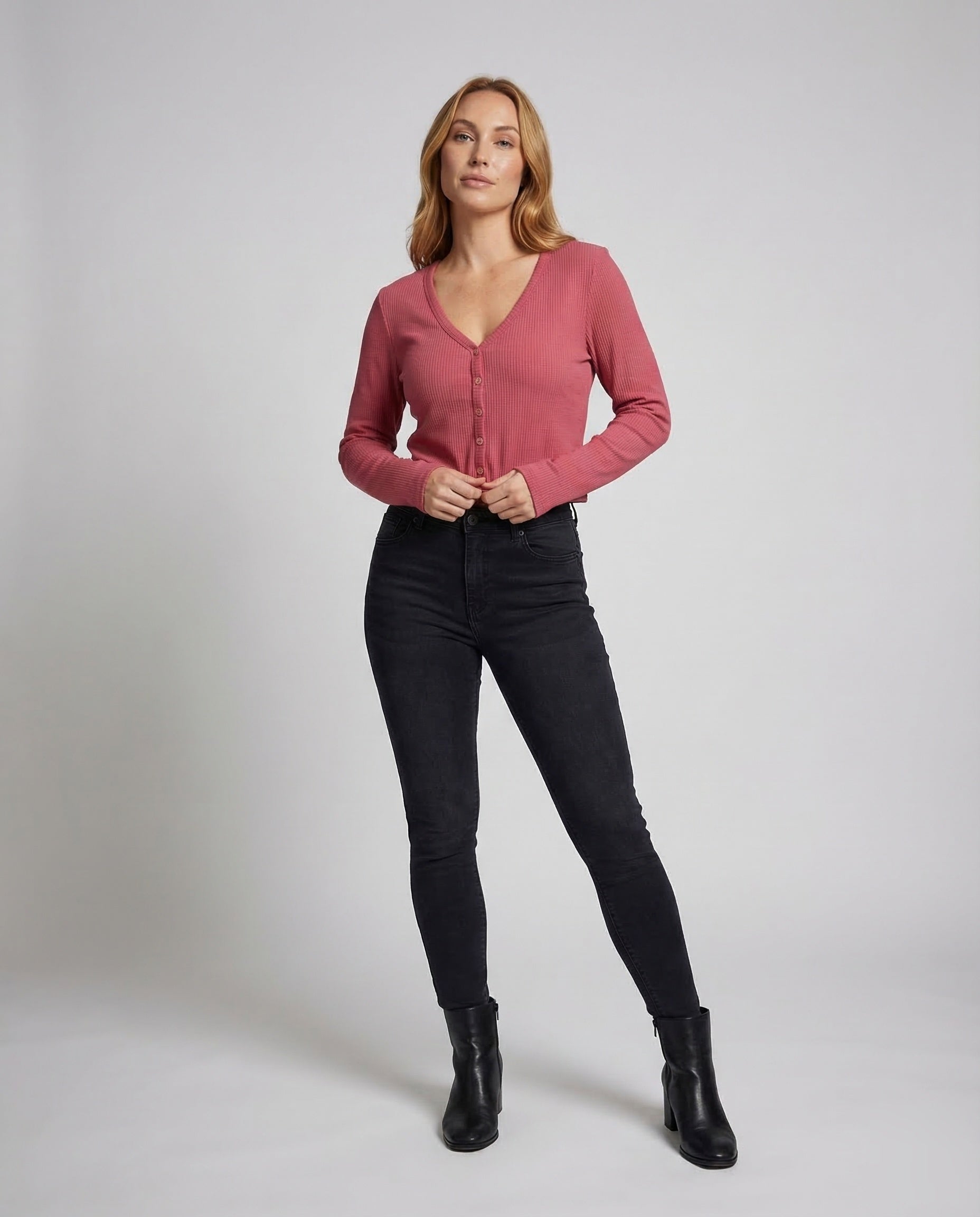 Damen Kurze Rippstrickjacke V-Ausschnitt - Norvielle