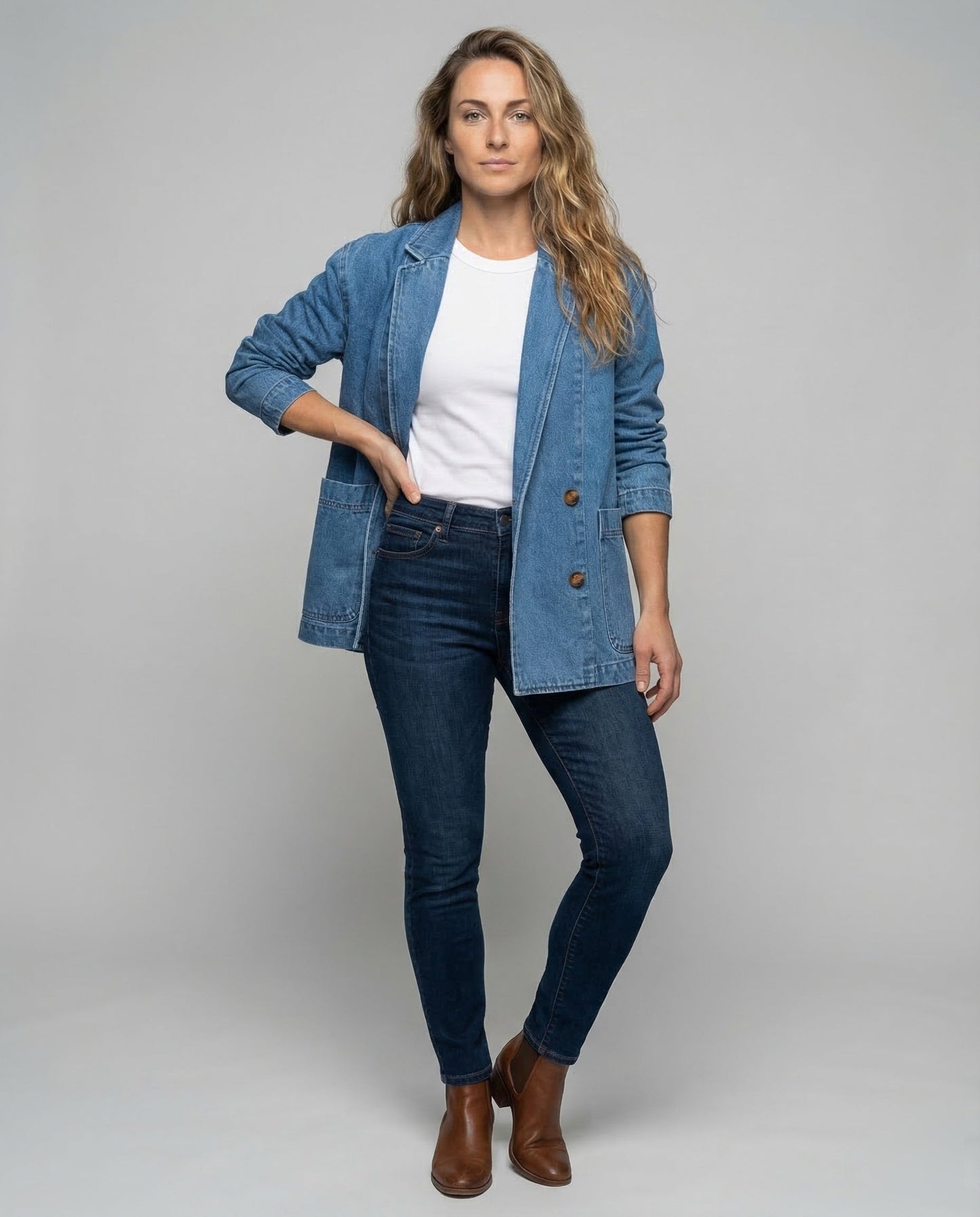 Damen Denim Blazer mit Schmuckknöpfen - Norvielle