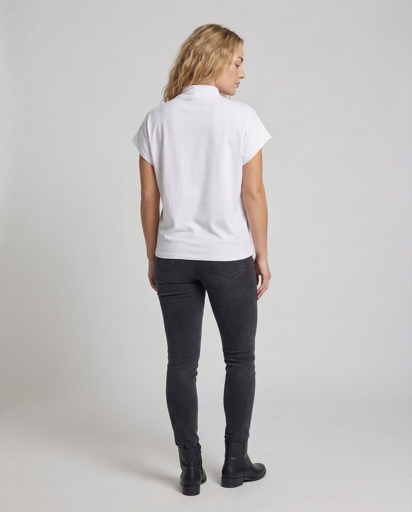 Product 15540704772426 - back_view