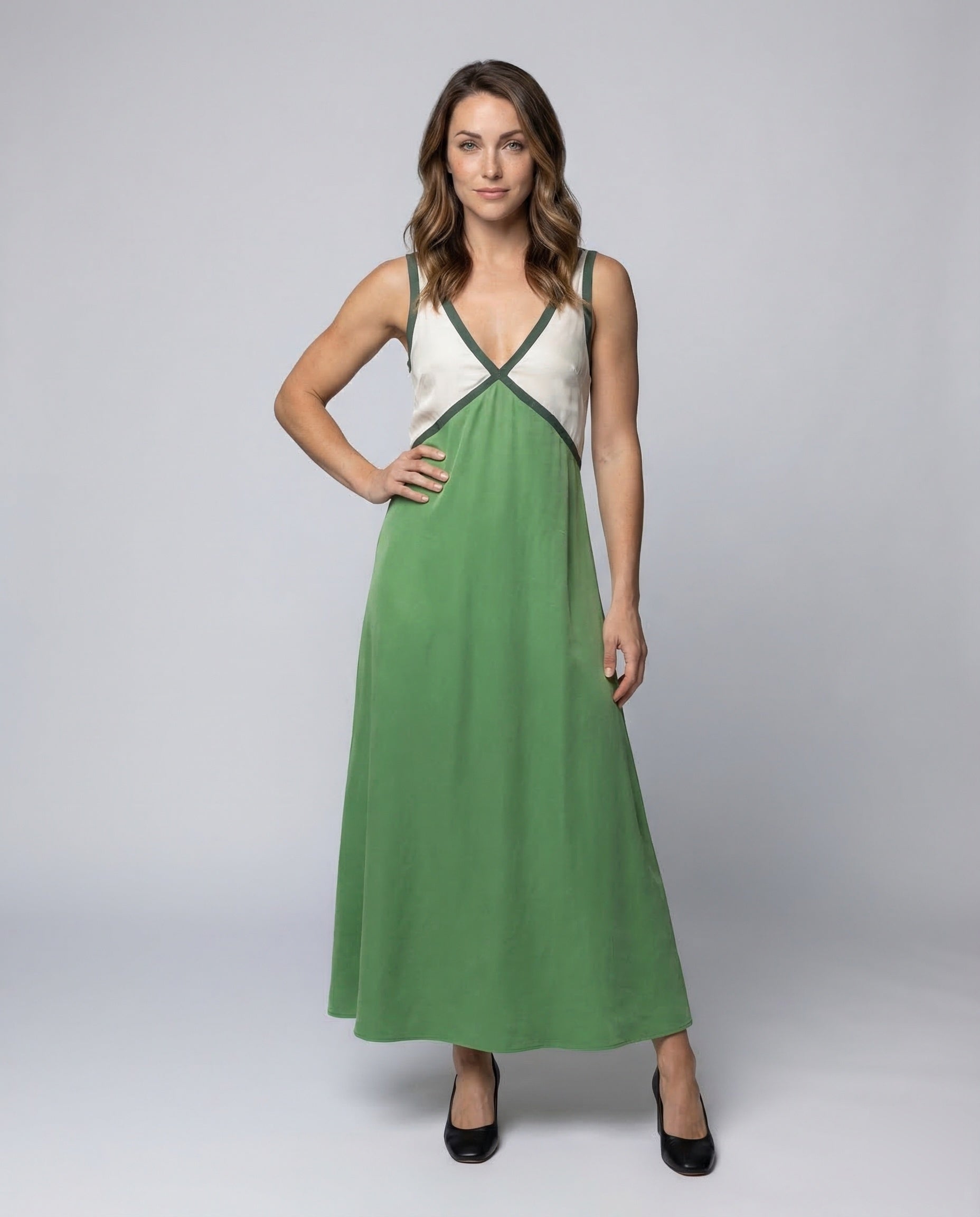 Damen Satin Maxikleid Bicolor Empire Taille - Norvielle