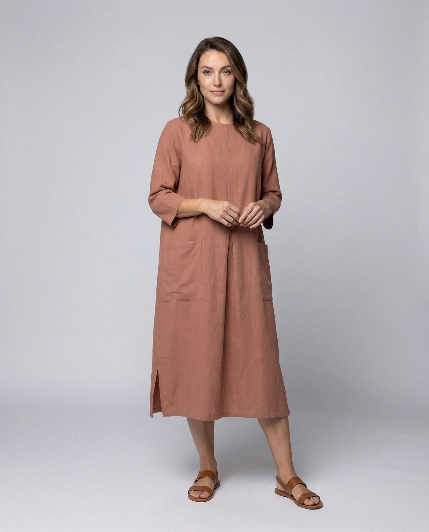 Damen Leinenkleid mit Dreiviertelärmeln und Seitenschlitzen - Norvielle