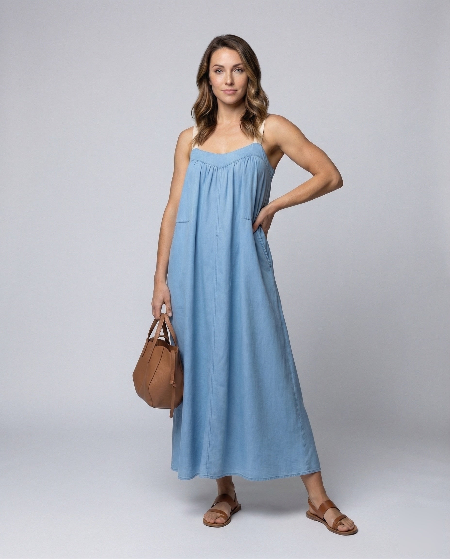Damen Maxikleid mit Kontrastträgern und Eingrifftaschen - Norvielle