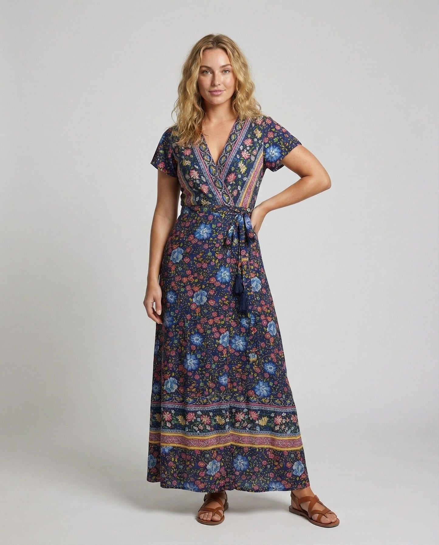 Damen Maxikleid Florale Optik Wickelkleid - Norvielle