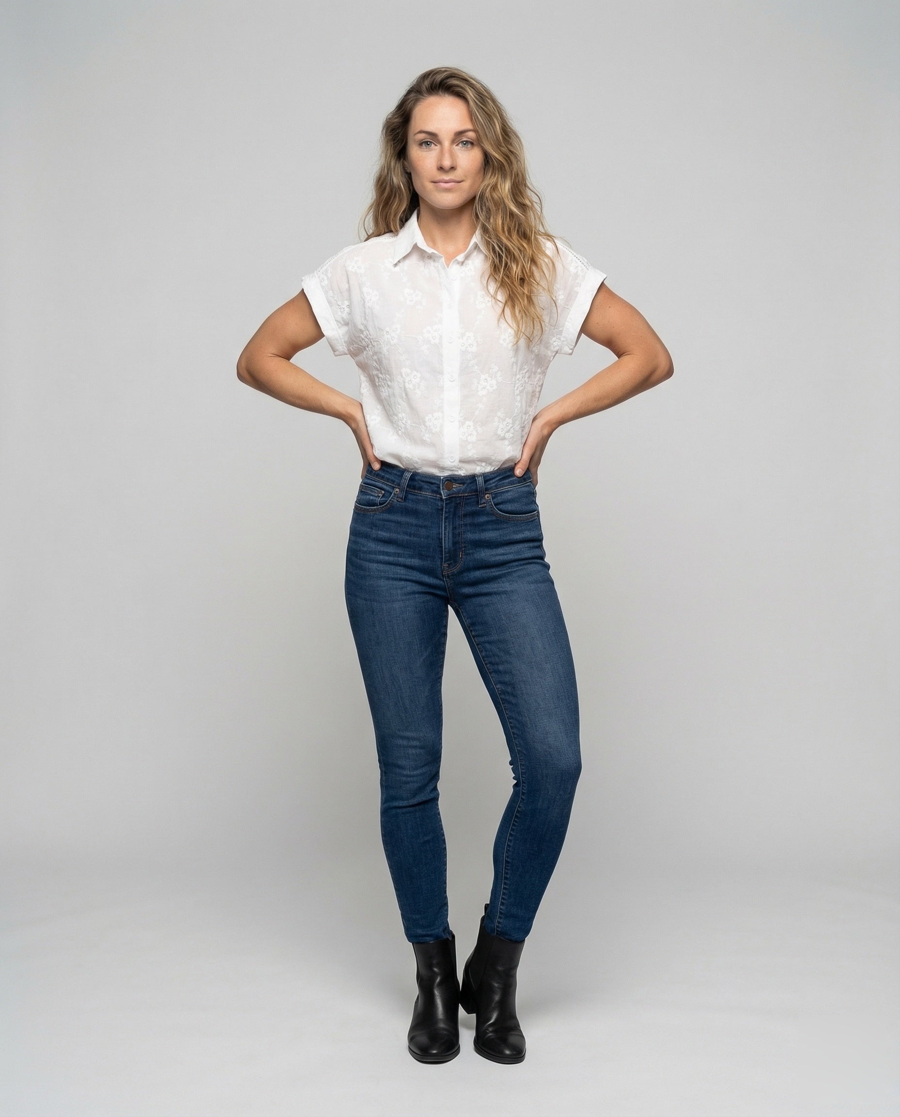 Damen Hemdbluse Lochstickerei Kentkragen - Norvielle