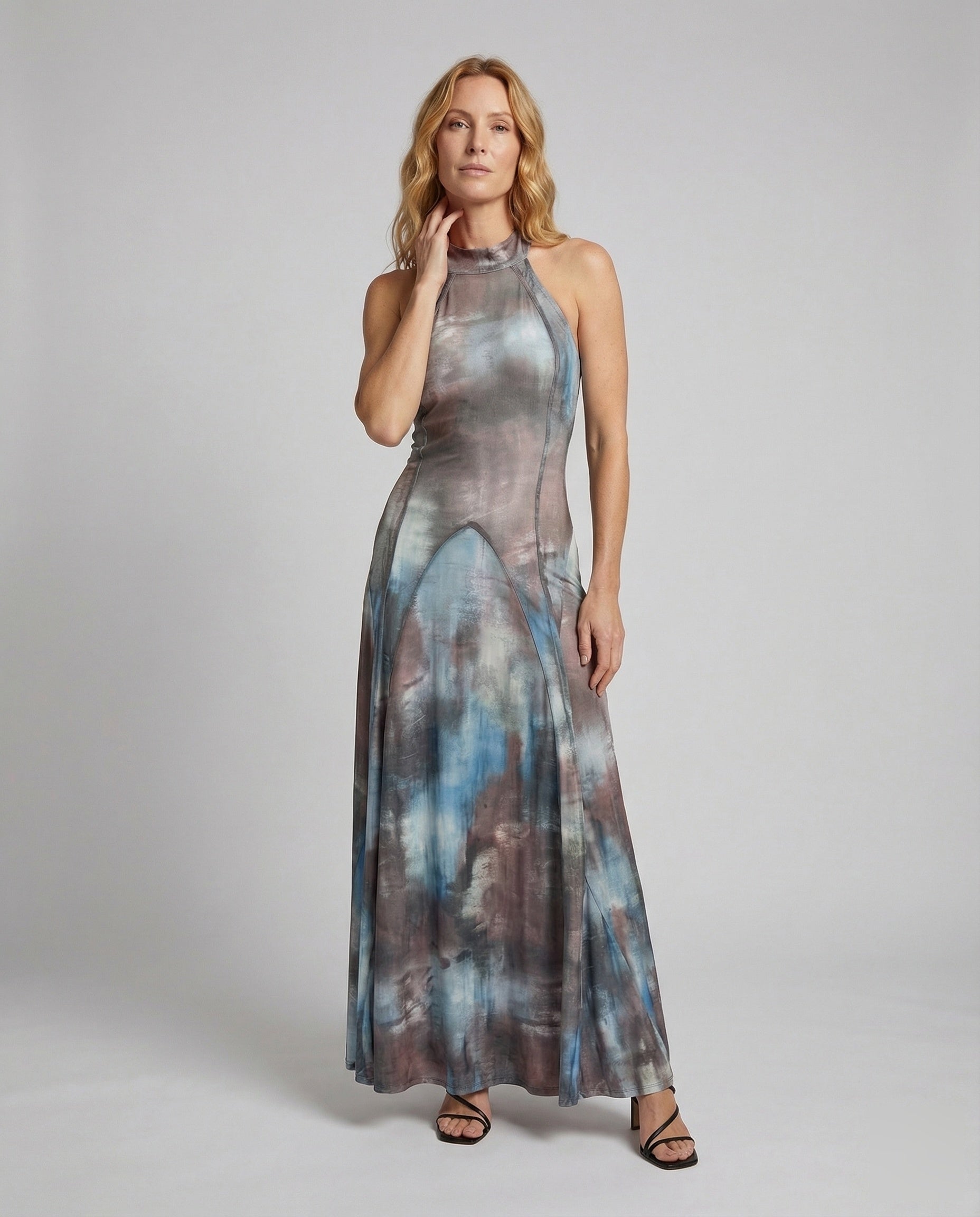 Damen Maxikleid mit Halterkragen und Tellerrock - Norvielle