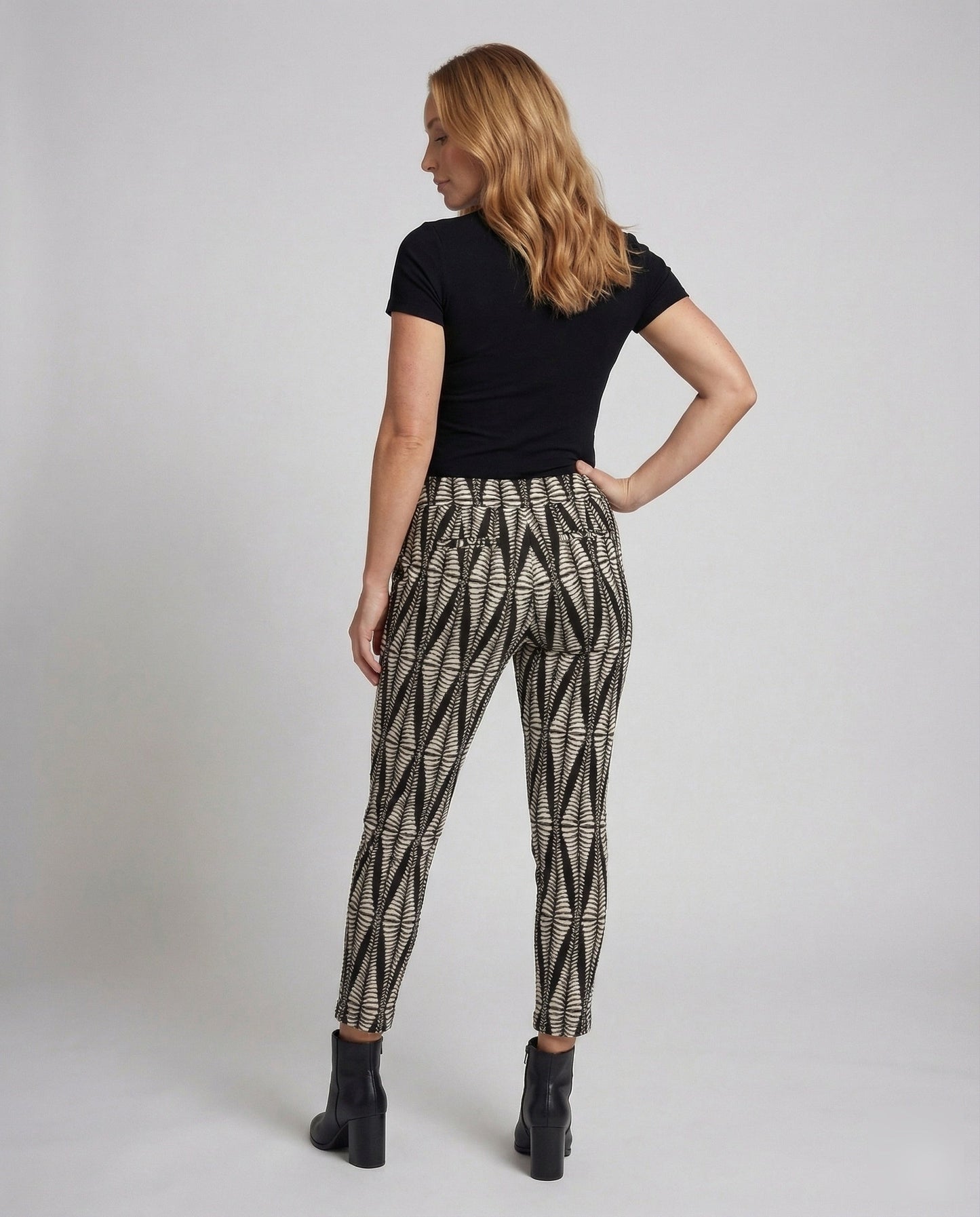 Product 15548850405706 - back_view