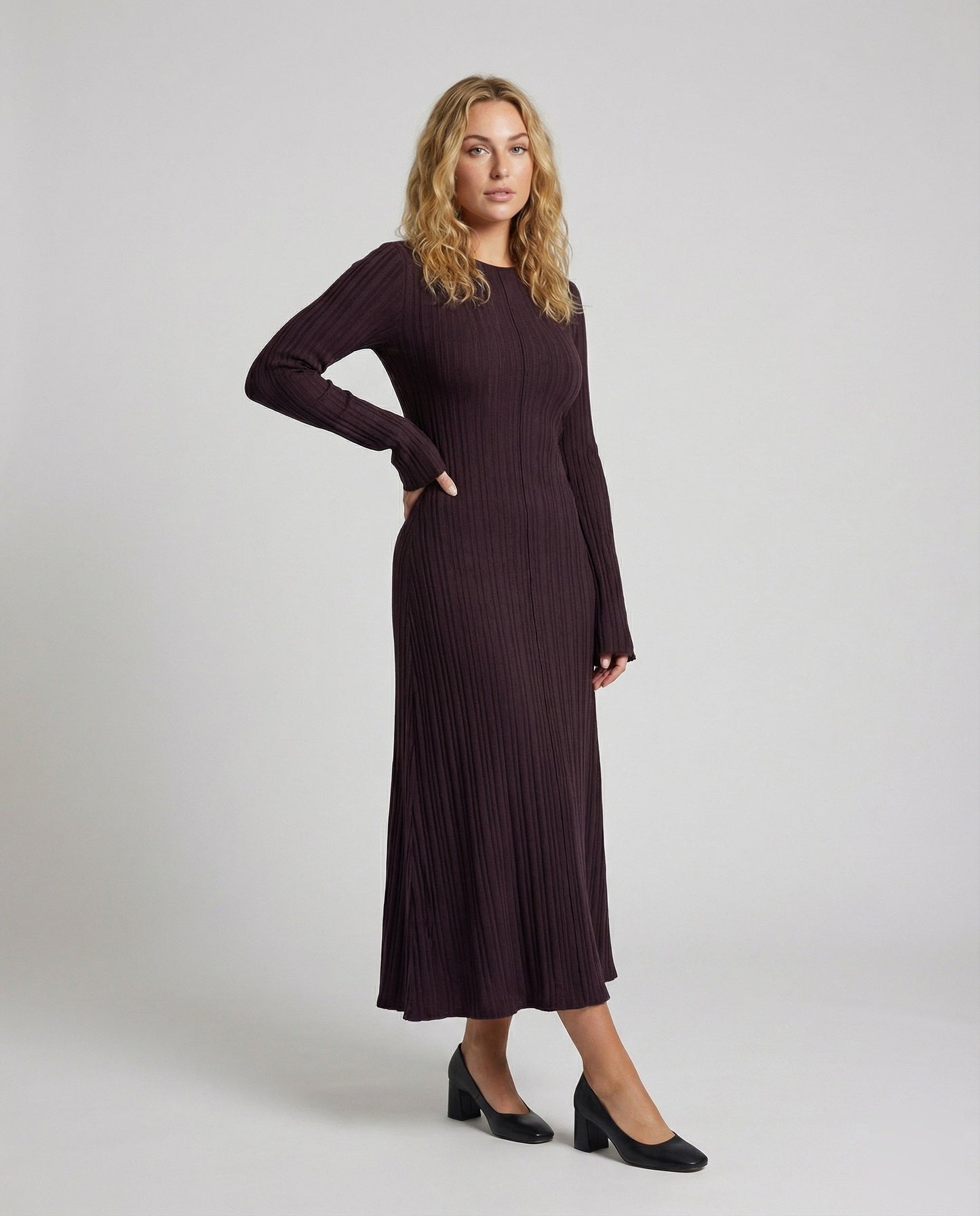 Damen Maxikleid Faltenrippen Elegant Lang - Norvielle