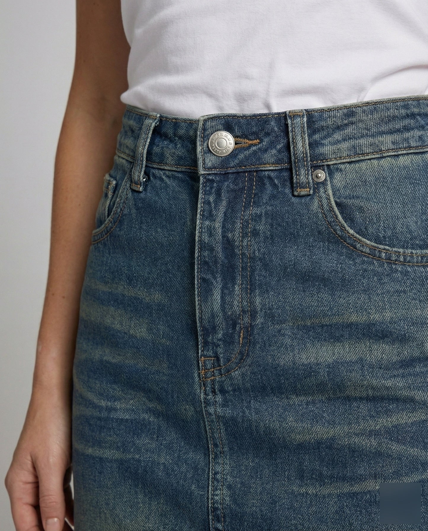 Product 15552444072266 - close_up_detail