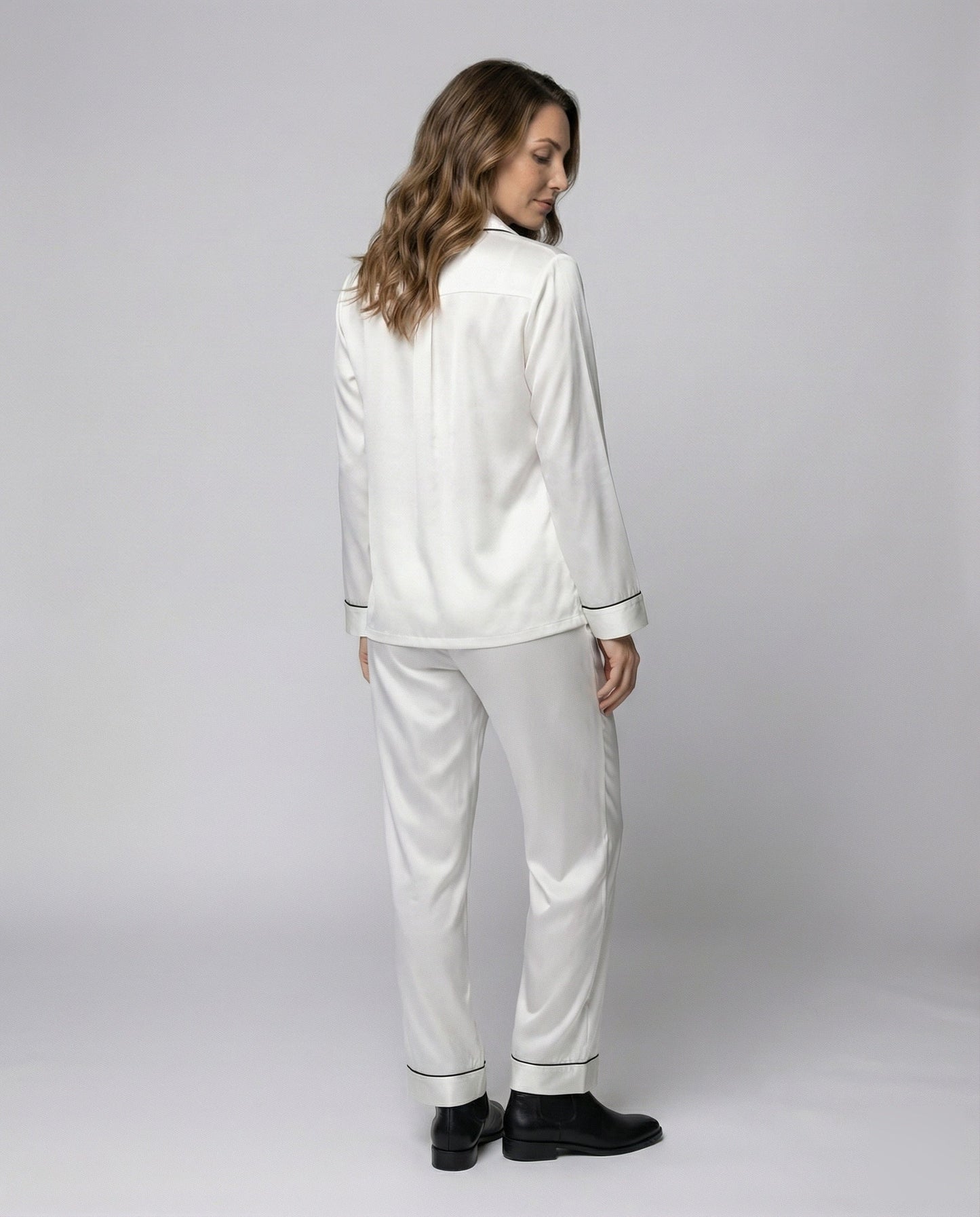 Product 15552451117386 - back_view