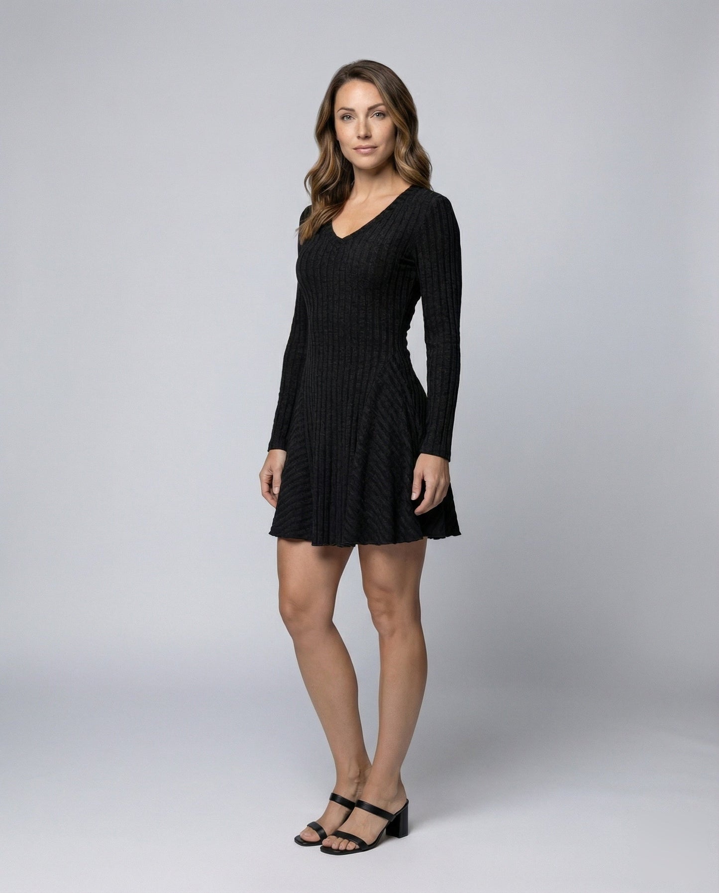 Damen Minikleid Tailliert Rippenstrick Volantsaum - Norvielle
