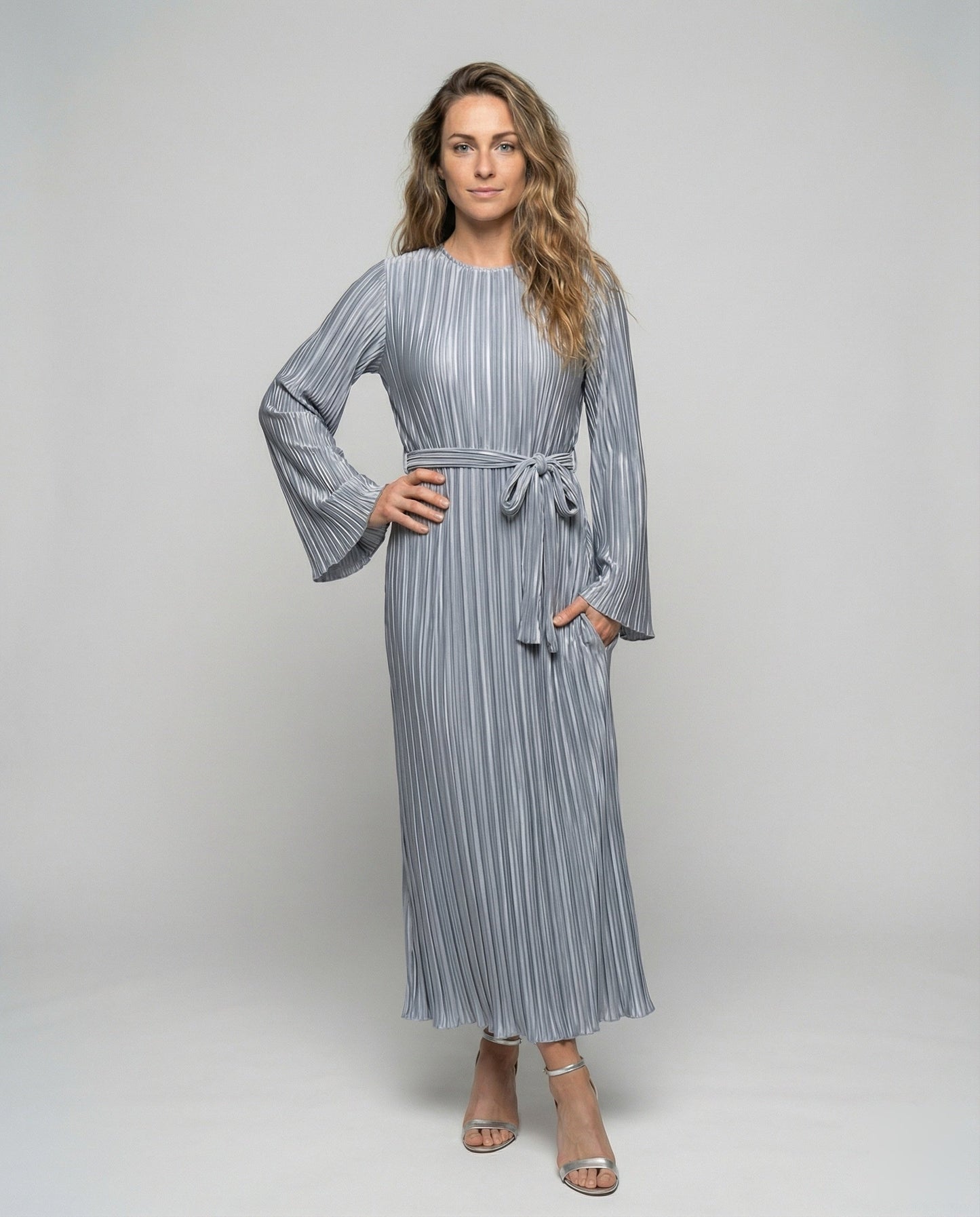 Damen Maxikleid Plissee Glockenärmel - Norvielle