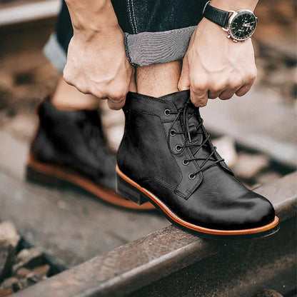 Robuste Lederstiefel für zeitlosen Stil 2