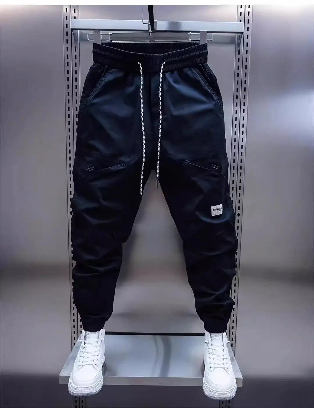 Herren Sporthose mit Funktionsdetails - Norvielle