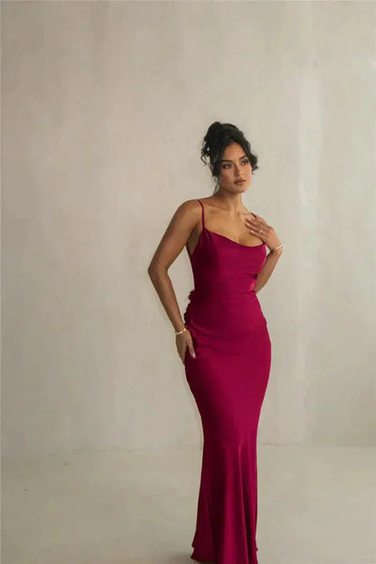 Elegantes Damen Maxikleid Satin Blumenapplikationen